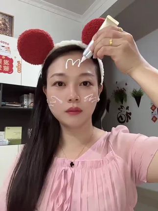 #怀孕 出门都会涂防晒,这款#袋鼠妈妈 孕妇防晒隔离成分简单轻薄易推开,不油腻不假白,孕期哺乳期都可以用 #孕妇防晒霜 #孕期护肤 #孕期好物分享