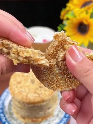 重庆开州冰薄中秋送礼传统小吃芝麻饼四川特产老式正宗冰糖麻饼#冰糖麻饼 #芝麻饼 #麻饼