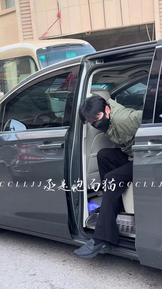 丞磊 哥哥回应了后面没拍到#丞磊#许你星河千里 #程琢