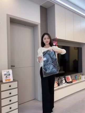 镂空针织罩衫气质超显温柔 #显瘦遮肉#早秋穿搭