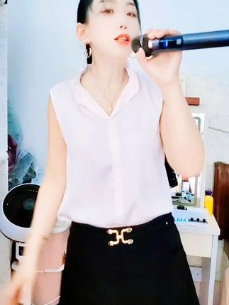 #业余爱好 #爱音乐爱唱歌非专业感谢大家的关注 支持 感恩遇见感谢聆听