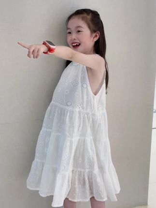 希望我的女儿 以后不用特别的乖 遇到不想做的事情可以拒绝做不到的事情也不要去勉强不喜欢的话可以装作听不见 妈妈养育你长大 你的人生不是用来讨好别人的而是善待自己 #亲子#女童穿搭 #高品质童装 #宝妈情感共鸣