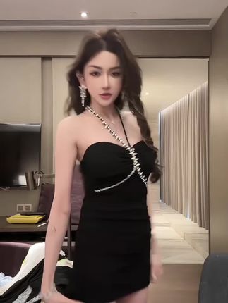 钉钻挂脖包臀短裙女夏季性感风褶皱收腰宴会礼服裙#包臂连衣裙 #包臂短裙 #辣妹穿搭 #拽姐穿搭 #性感连衣裙