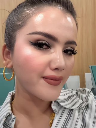 ماركىمىزدىكى نۇرلۇق ئالتۇن ئاقارتىشىمىز مانا ئەسلىي ئاپىرات سىڭىشى ئاجايىپ پەيزى ئىشلەتمىگەنلە ئارماندا #ZËLYOURA #粉底液推荐 #粉底液不卡粉 #粉底液不脱妆 @会火🔥