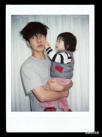 你不记得了吗,我小时候抱过你 和女朋友小时候合照拥抱ai指令教程来啦!#豆包ai 和男朋友合照 和女朋友拥抱ai指令教程 豆包ai指令 #翻旧照 #情侣 #女朋友小时候的照片 #豆包指令