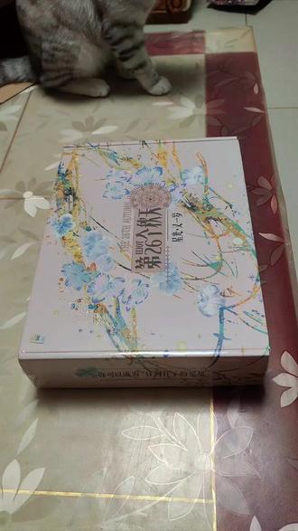 #嗨嗨 终于到啦~第26个秋天生日礼盒开箱! #黄星#开箱vlog 哇哇哇~很精美,很喜欢✨✨✨