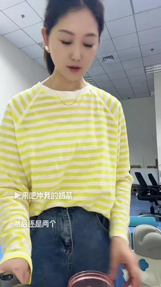 #抖加小助手 今日OOTD
当你瘦下来 你的穿着会随之改变
颜色的深浅会在 不知不觉也发生改变#健康减脂#创业#副业