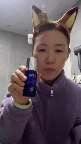 终于和脸上的斑斑说再见了!
被晒斑+熬夜斑困扰多年
试过不少方法都治标不治本
直到遇到这款
🔥🔥🔥
科颜领秀五分钟溶斑术~