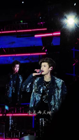 现场版《我们的歌》#舞台现场 #刘佳梁 #开封万岁山 #现场live #线下 @DOU+上热门 @DOU+小助手 @抖音小助手 @抖音创作小助手 @刘佳梁