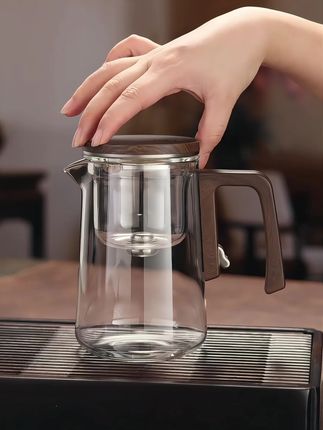磁吸飘逸泡茶壶,1秒出汤,茶汤浓淡自己把控,让复杂的事情简单做。#磁吸飘逸杯 #茶水分离泡茶壶#办公室泡茶壶 #懒人泡茶壶 #玻璃泡茶壶