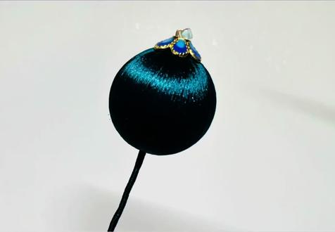 缠花浆果教程 来了来了,拖了好几天的缠花浆果教程终于上桌了,希望大家能一起交流讨论#缠花 #缠花教程 #缠花浆果 #缠花浆果教程