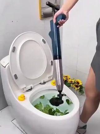 家里的马桶堵了怎么办?别着急,用这个新款一炮通,它能轻松解决你的烦恼。它是充打一体的设计,只需要连接上气管并打气就能工作,而且气压超强,可以强力疏通马桶管道,让你不再受堵塞的困扰。这么好用的东西千万不要错过了,赶紧点击下方链接把它带走吧!