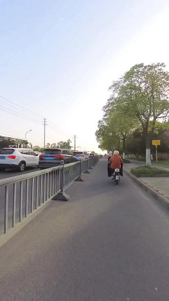 天干物燥,小心火烛。