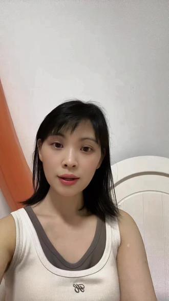 开通抖音橱窗的三个硬性条件必看 1.年满18岁 2.账号无违规 3.缴纳保证金
满足条件以后,粉丝达标再按照操作流程橱窗可以正式开通 #抖音小白#抖音变现#抖音干货#热门
