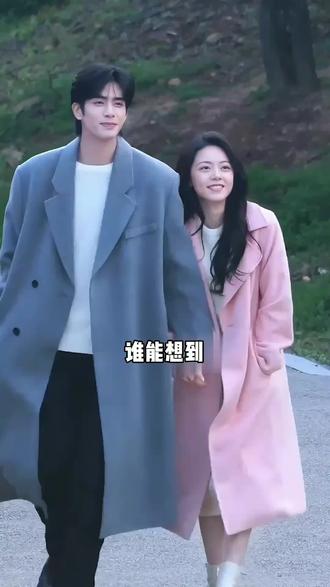 谁能想到,骄阳似我收官仅2个月,剧中主演就已实现顶峰相见 #赵今麦 #宋威龙 #骄阳似我 #娱乐评论大赏 #内容启发搜索