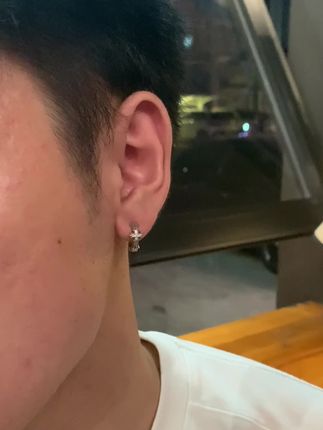 很痞的鸢尾花耳环 #耳环#男士耳环#鸢尾花#男士必备#耳钉控