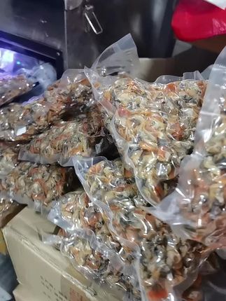 分享家乡美食#快来一起尝个鲜 #家乡特色 #海鲜干货 蚶干 味道杠杠滴   可以炒芹菜