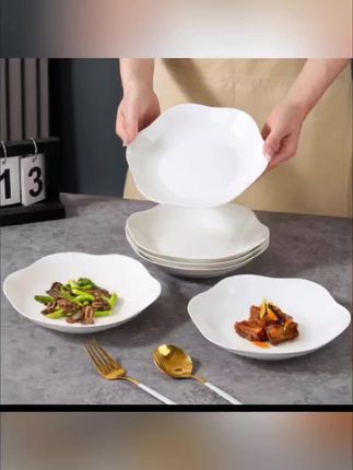 #黄子韬 十来块到手6个8英寸纯白陶瓷花瓣盘#超便宜超划算 #陶瓷餐具 #盘子 加深设计特别能装,釉下彩工艺还能进烤箱微波炉~