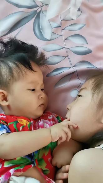 慢点长大吧,这个世界不缺大人,希望你永远自由快
乐无忧无虑平安健康我的宝贝#宝妈情感共鸣
#宝妈文案
#被小孩子治愈的一天 #创作者中心 #创作灵感