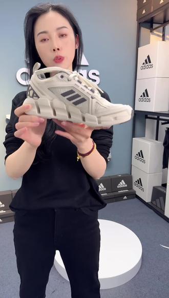 #阿迪达斯 阿迪达斯清风系列运动跑鞋上新#男女同款 #运动跑鞋