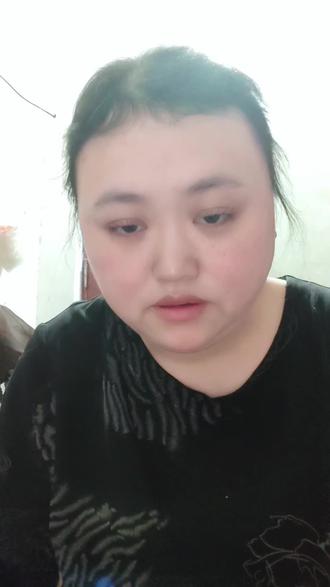 经过半年的亲身验证,洗洁精洗头发,不仅减少脱发掉发的情况,而且它还没有洗发水洗的油,洗一次管三天,我将一直用洗洁精洗头发#洗发水 #掉发脱发#洗洁精