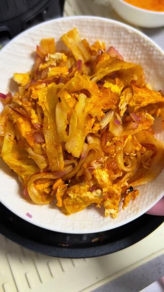 电饼铛版
东北烤冷面
味到不输冷面摊哦
#种草激励计划 #真实生活分享计划 #烤冷面