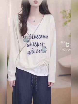 2025秋:/ 季新款小众设计感侧边抽绳宽松显瘦上衣拼接假两件针织衫女#假两件上衣 #针织衫 #秋季新款 #穿出高级感 #女士上衣