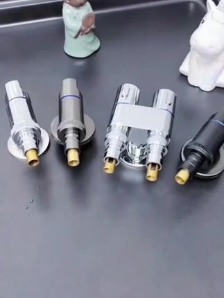 #实用工具 #每日分享 安装好之后,出墙距离只有四公分,洗衣机可以很好的贴紧墙面,重要的是还带有这种止水感,洗衣机管脱落可以立刻止水,省心又安全#种草好物 #防臭地漏 #强烈推荐