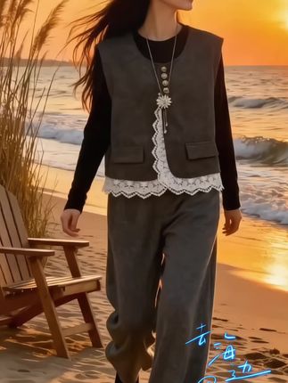 #每日更新 #美不美你说了算 #关注我 #你想要的我都有 新款大码女装时尚洋气纯色高档蕾丝花边拼接马甲打底衫裤子三件套