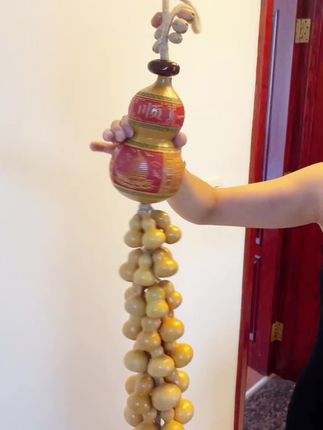 客厅玄关入户走廊电视背景墙都适合悬挂的一种天然葫芦串大气又好看 还适合挂在办公室店里等#葫芦福禄 #葫芦串 #葫芦 #玄关 #窗台
