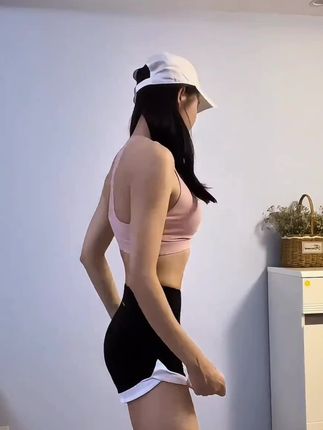 拉力器的正确使用方法#塑形 #开肩美背 #背薄一寸年轻十岁 #居家锻炼