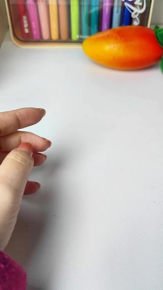 做一只玉桂狗捏捏。#真实生活分享官 #有趣的儿童手工作品 #自制捏捏乐 #玉桂狗 #大耳狗