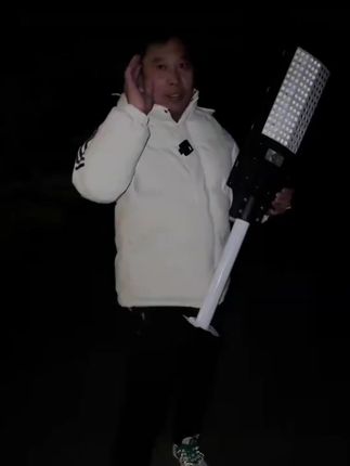 太阳能灯太阳能庭院灯路灯#太阳能灯 #太阳能庭院灯 #路灯 #农村庭院灯 #照明工程 @🌈DOU🔥上热门 @DOU+上热门