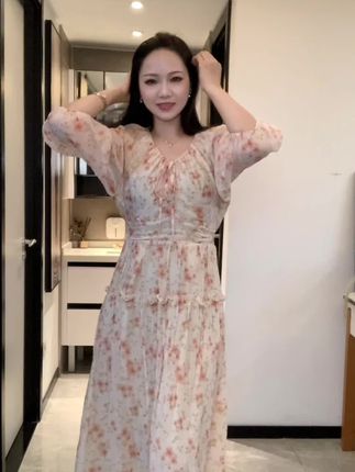 #显白减龄穿搭 #超级显白颜色 #面料超级舒服 #性价比超高 #好看的衣服都在这里 @DOU+小助手