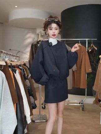 藏青色休闲松弛感时尚套装裙女秋季2025新款外套半身短裙两件套#休闲 #时尚 #套装 #新款 #外套