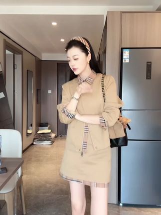 #个性时尚穿搭 #韩系简约穿搭 #女士约会穿衣攻略 #高定长袖小衫 #穿搭分享