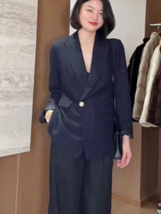 显瘦气质时尚秋款西装外套,修身真的绝绝子!#高级感穿搭 #穿出高级感 #极简穿搭 #高端女装搭配 #气质套装