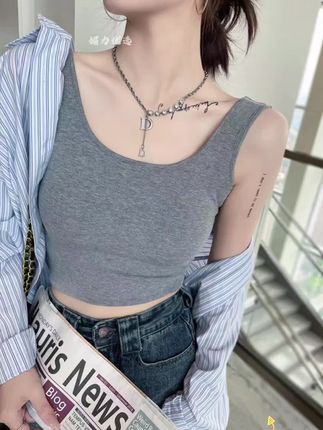 白色美背吊带小背心女夏内搭带胸垫一体2025新款短款打底外穿上衣#时尚潮流穿搭 #清凉一夏 #小众设计感 #高级感穿搭 #女人味十足
