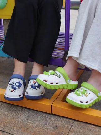 #夏季新款 2025夏季款两穿凉拖男童凉鞋软底防滑轻便沙滩鞋中大童洞洞鞋儿童拖鞋#软底软面穿上超舒服 #脚宽脚胖都可以 #好鞋推荐 #哎呦喂你鞋真好看