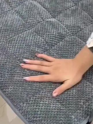 四季坐垫加厚办公椅毛绒椅子垫餐椅垫家居办公室凳防滑电脑椅座垫#好物分享🔥 #椅子垫 #电脑椅坐垫 #好东西一起分享