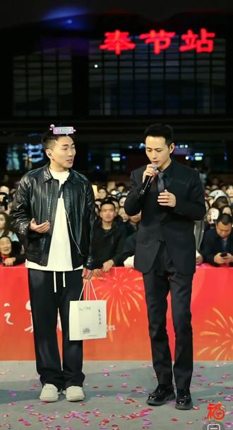 #上热门 @抖音创作者大会 #想你在白帝城 @索图 #索图大舞台 @抖音推荐官 #今日抖音热榜第一名 @抖音热点 #奉节的歌 @抖加🔥上热门🔥dou+🔥热点宝 @上热门🔥🔥🔥