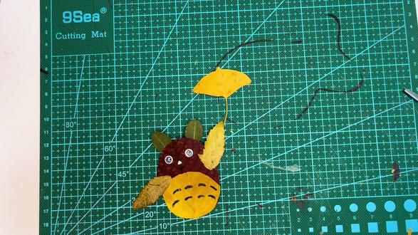 龙猫树叶画,树叶剪贴画#幼儿园手工#树叶书签