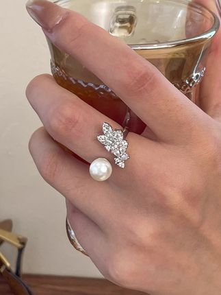 戒指控的姐妹有福了,设计感闪钻树叶珍珠开口戒💍#时尚饰品 #戒指控 #小众首饰 #配饰的重要性 #戒指