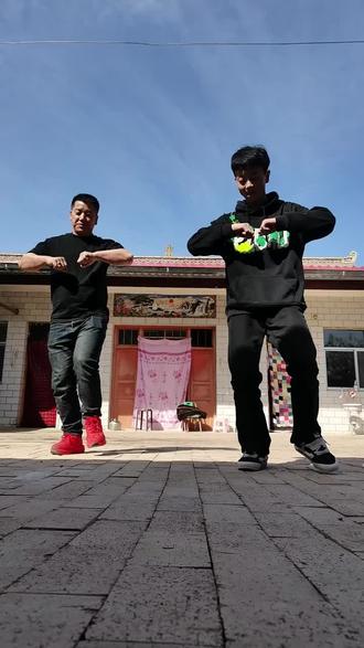 新年第一跳 白菜对我笑~#蓝亏#小美