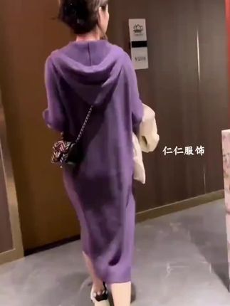 #法式连帽针织连衣裙女秋冬新款小个子慵懒宽松休闲打底毛衣裙@抖音小助手