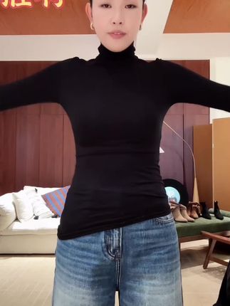 木岸MUAN:《西雅图打底》定制高级不规则简约打底上衣#服饰搭配 #打底衫 #新款女鞋 #春秋穿搭 #强烈推荐