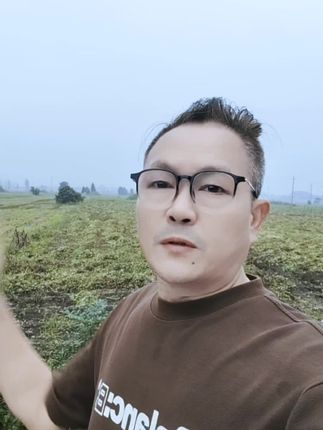 呼吁所有正直善良的中国人声援馆长,不能让这位爱国人士倒下啊#台湾海峡 #海峡两岸 #两岸一家亲