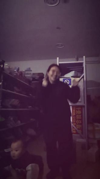 扭嗨了特效都给我掉了#超人强一定要出现