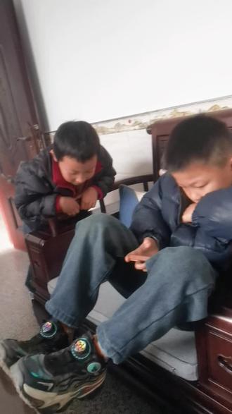 年龄相差一个月的
舅舅和外甥
能看出哪个是舅舅
哪个是外甥吗?
#舅舅和外甥的日常 #日常vlog #亲人团聚 #萌娃 #难得一聚