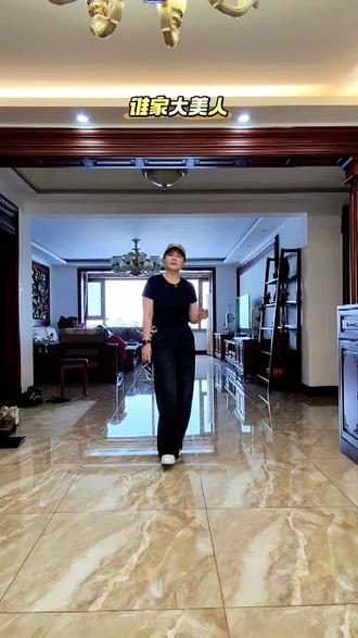 跟虹宇舞队现学现跳完整版的#谁家大美人来喽